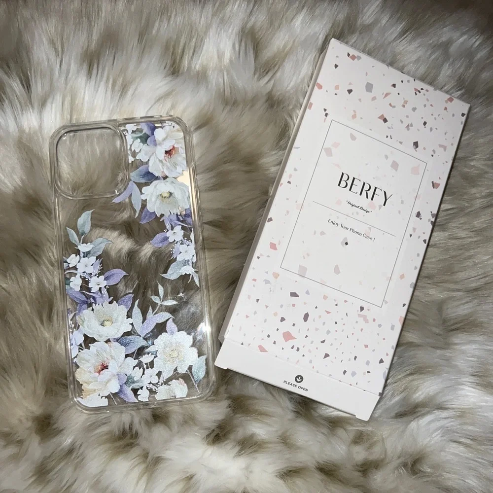 iPhone 13 Max floral phone case